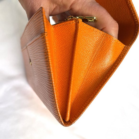 Auc Louis Vuitton Tangerine/Orange Epi Long wallet - Picture 9 of 15